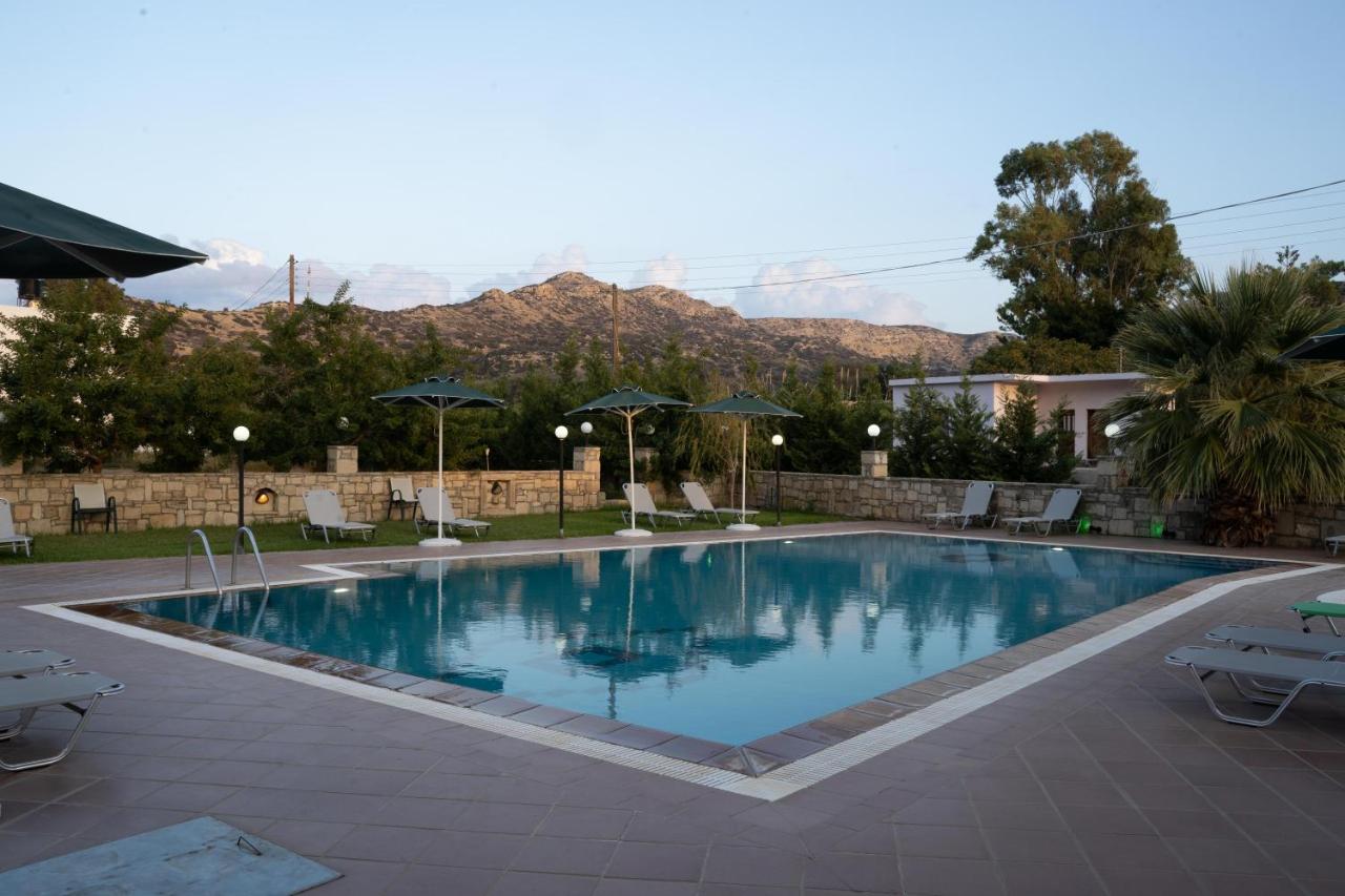 Dimitris Villa Hotel Matala  Exterior photo